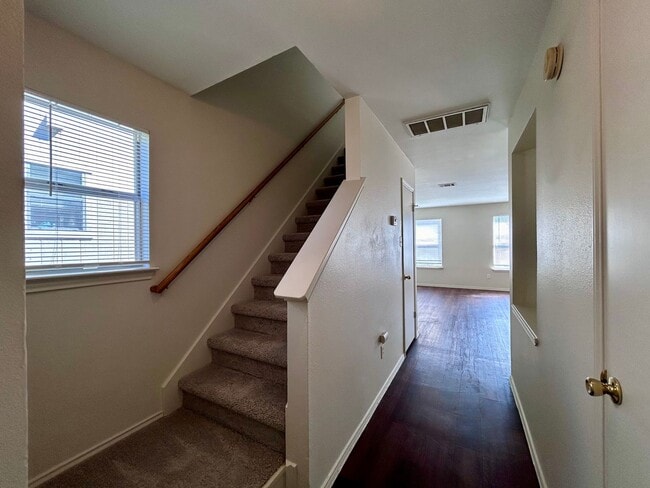 Building Photo - 9703 Nightjar Dr