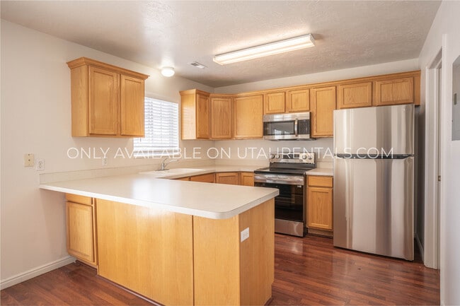 Building Photo - 1381 E 1370 S