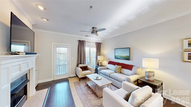 Building Photo - 1009 Park West Dr