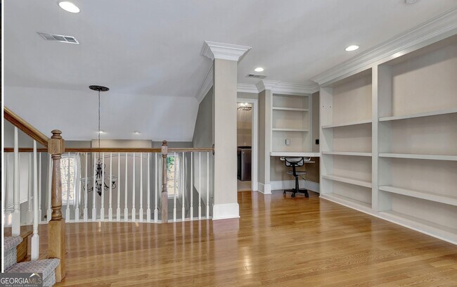 Building Photo - 795 Birkdale Dr