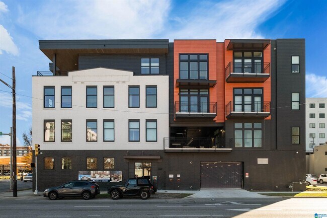Building Photo - 1329 4th Ave S
