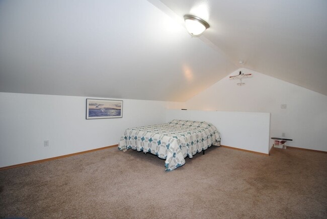Building Photo - 1 Bed / 1 Bath off Roland Rd.
