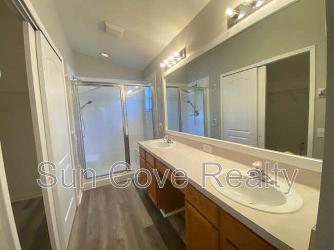 Building Photo - 5107 Gato Del Sol Cir