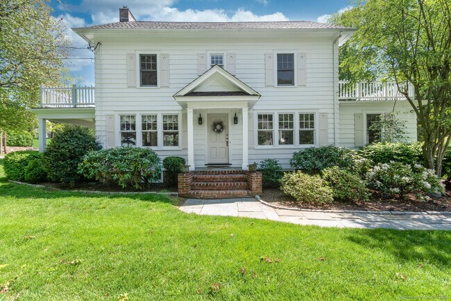 Building Photo - 128 5 Mile River Rd
