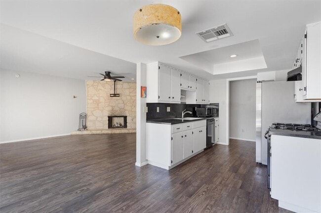 Building Photo - 8309 Beaver Brook Ln