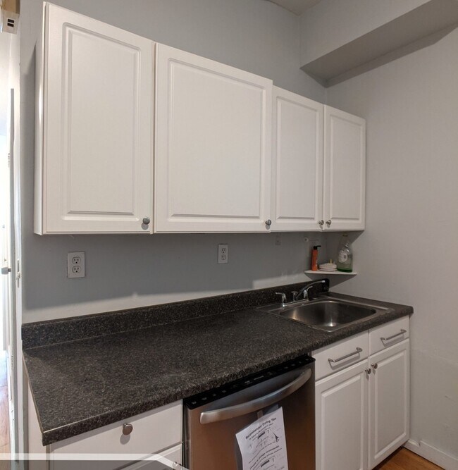 Building Photo - 3544 N Halsted St