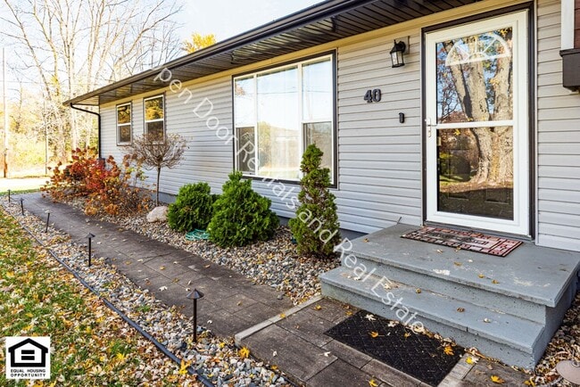 Building Photo - 40 Ln 375 Lake James