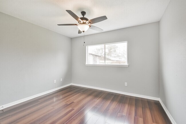 Building Photo - 1011 Cedar Post Ct