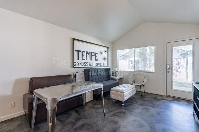 Building Photo - 2309 S College Ave