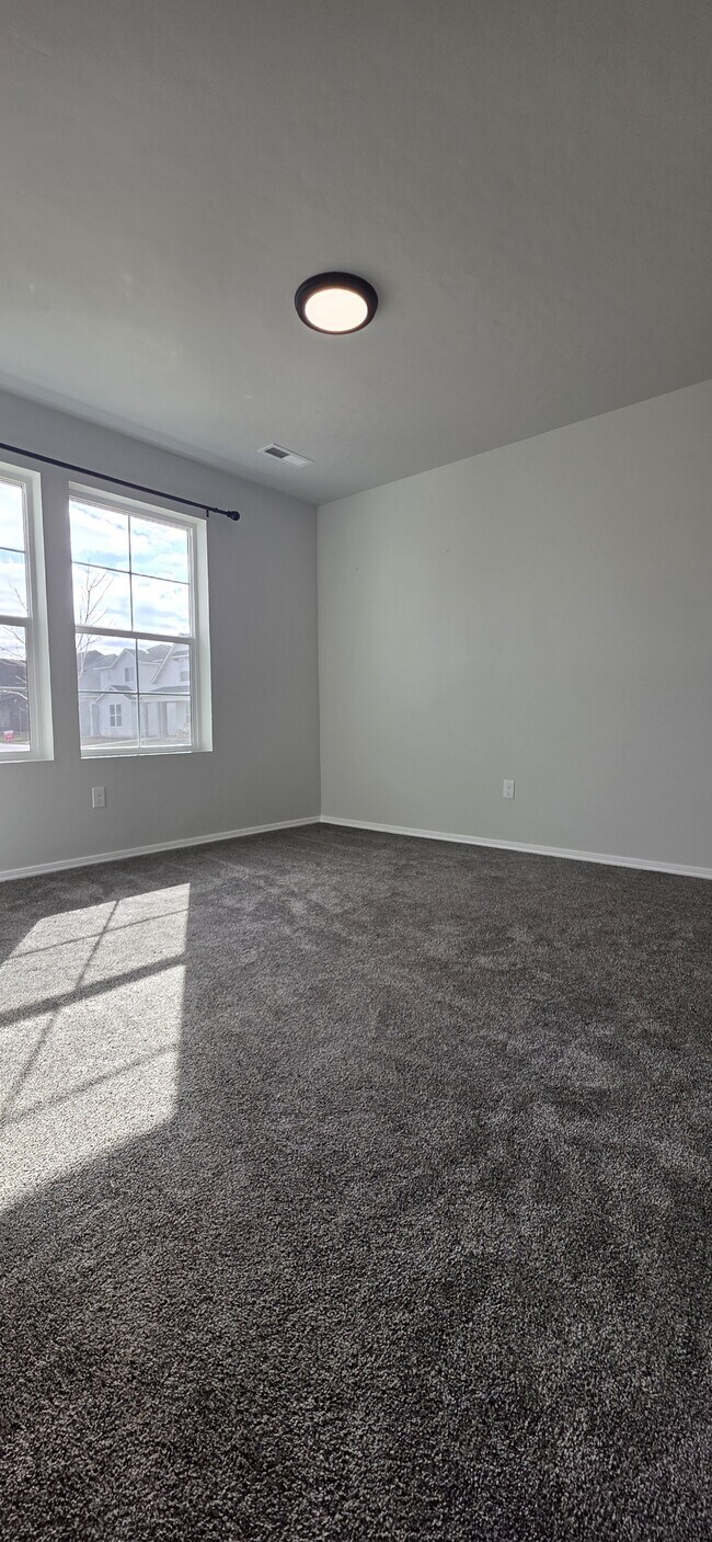 Building Photo - 2949 N Rocky Btm Wy