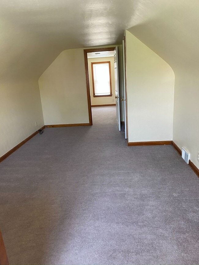 Building Photo - 422 Churchill Rd