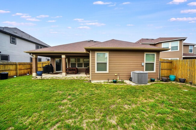 Building Photo - Charming 3-Bedroom Home in Meadows of Copp...