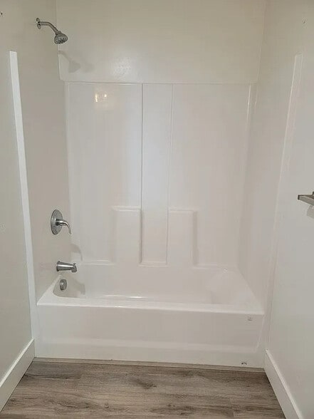 Building Photo - 5963 N Freedom Rd