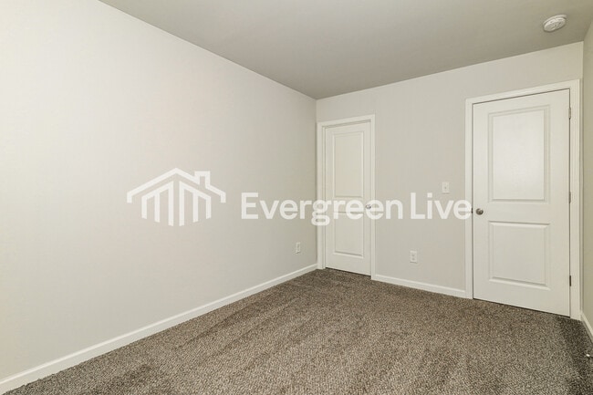 Building Photo - 104 Vlg Grn Dr NW