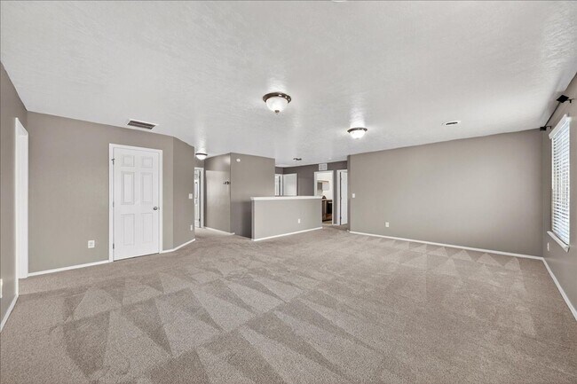 Building Photo - Beautiful NW Meridian Home with Privacy and Community Amenities