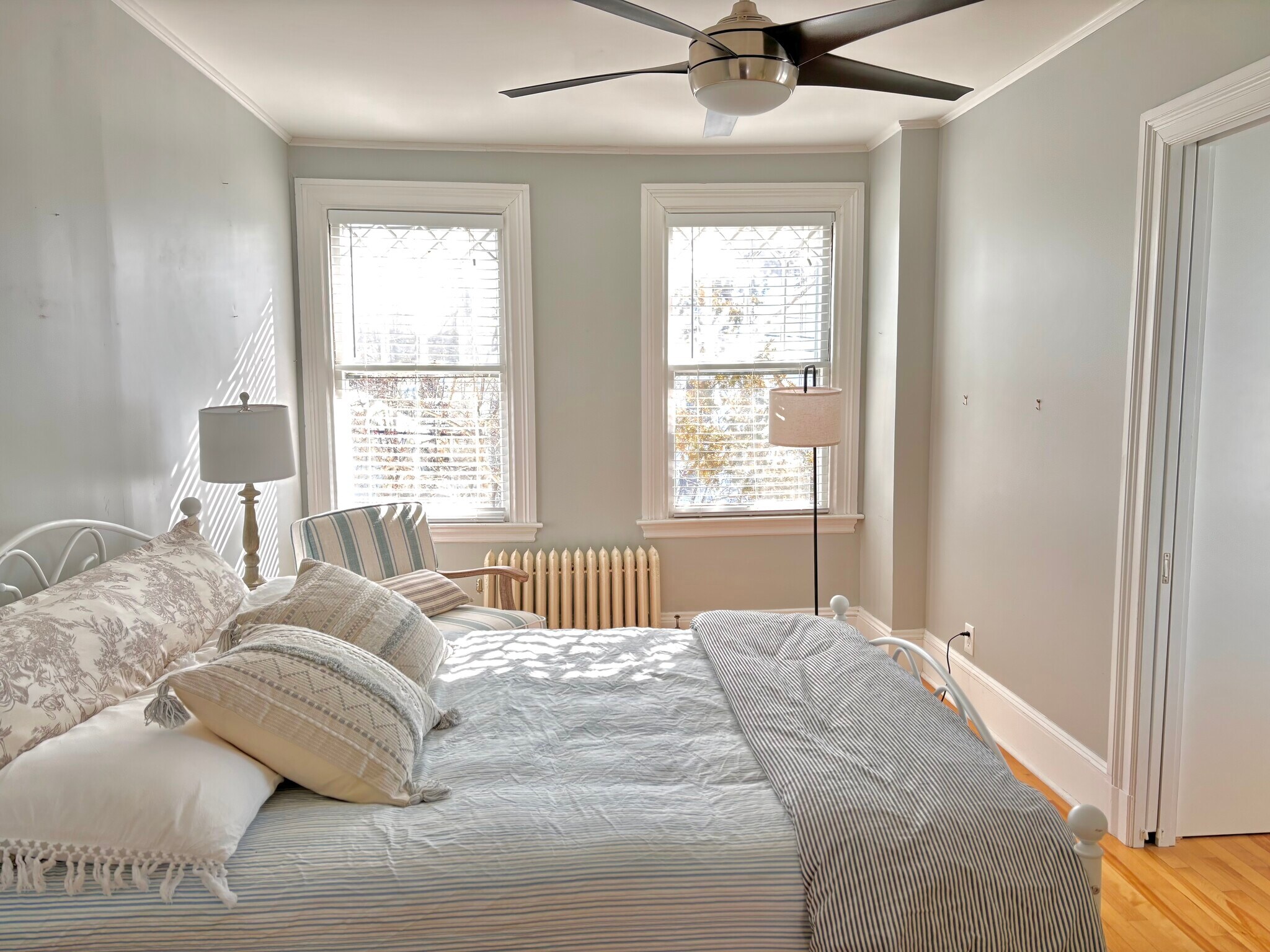 Building Photo - 107 Maple St