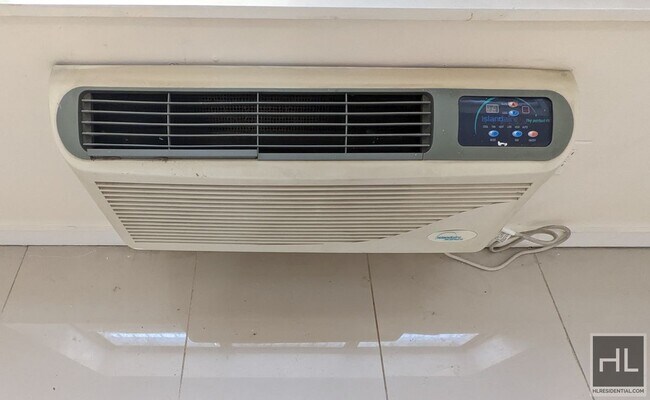 Building Photo - 417 Gates Ave