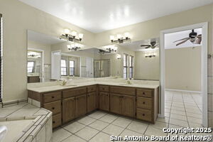 Building Photo - 14907 Sylvan Woods
