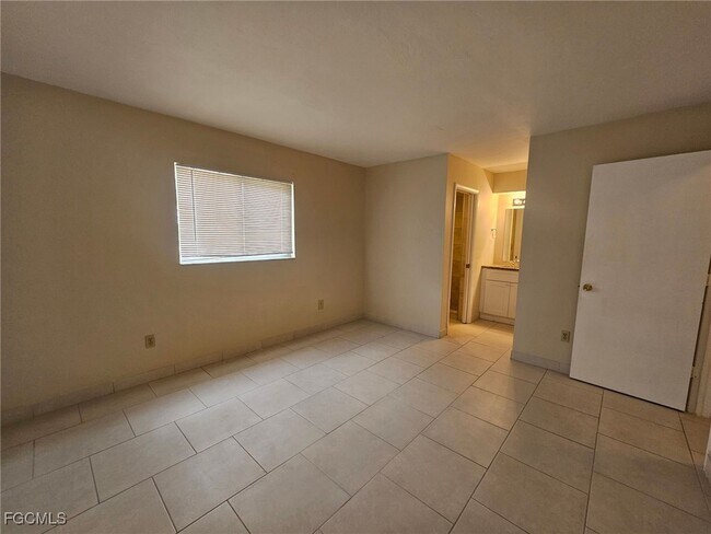 Building Photo - 4030 Coronado Pkwy