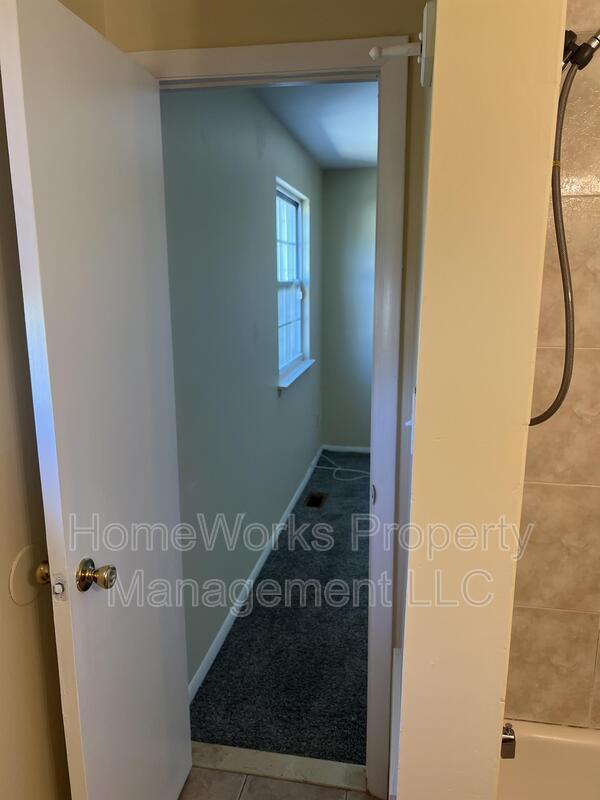 Building Photo - 462 Norvelle Ct