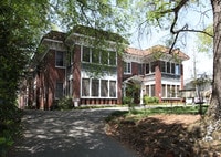Building Photo - Charming Apartments in the Heart of Virgin...