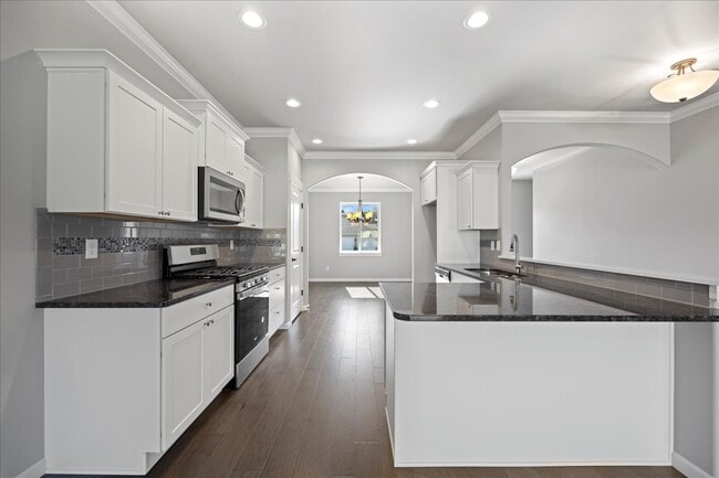 Building Photo - 421 N 76th Ave