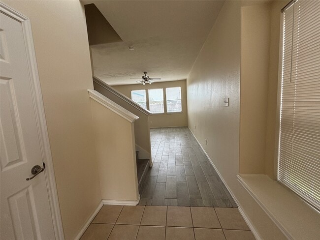 Building Photo - 2710 Maybrook Hollow Ln