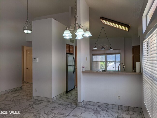 Building Photo - 1321 N Jamaica Way