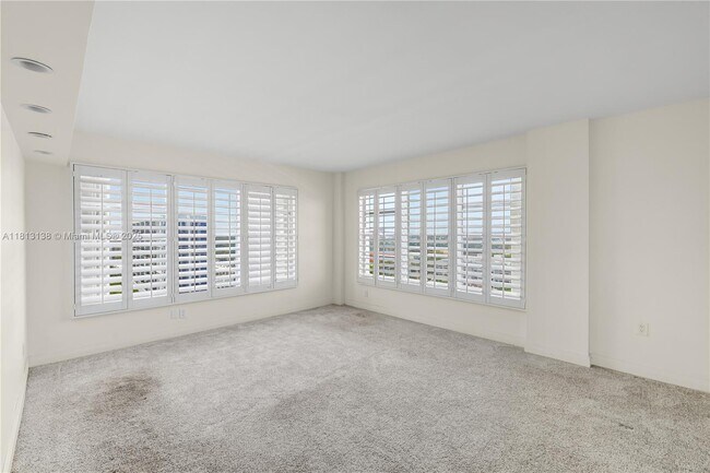 Building Photo - 11111 Biscayne Blvd