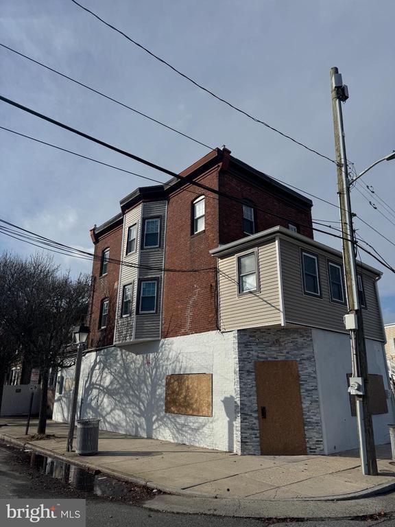 Building Photo - 400 N Massachusetts Ave