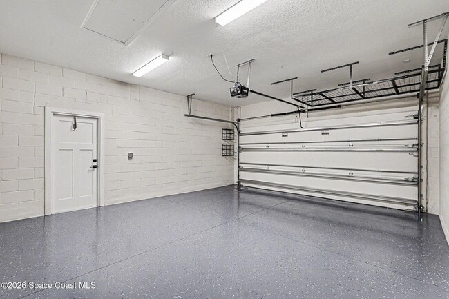 Building Photo - 2588 Pangea Cir