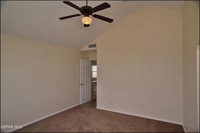 Building Photo - 4613 Robert Holt Dr