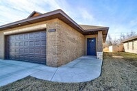 Building Photo - 1736 Eighty-Niner Ter