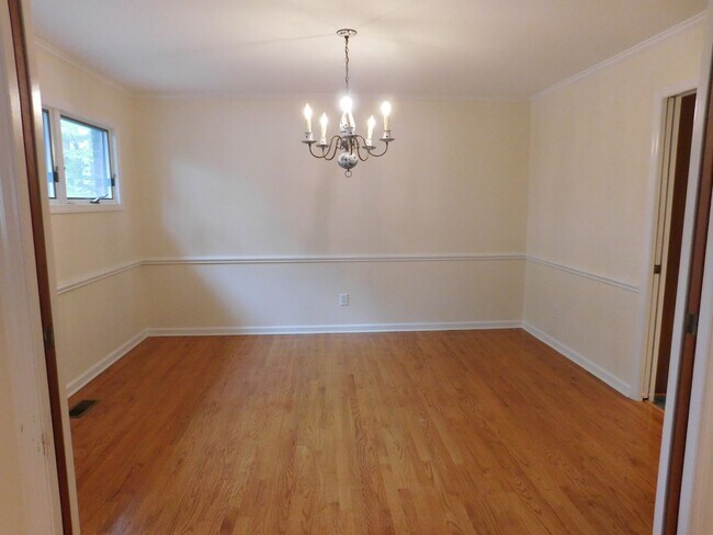 Building Photo - 914 Muirfield Pl