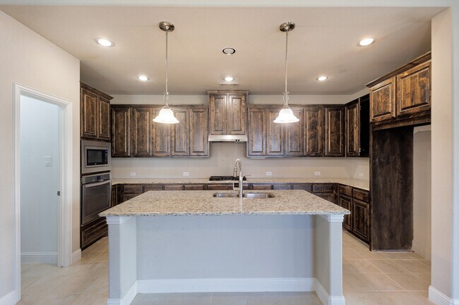 Building Photo - 15609 Canyon Ridge