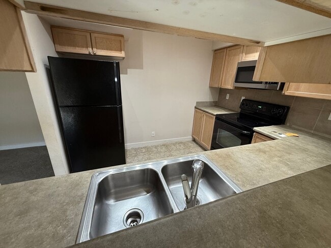 Building Photo - Beautiful Bottom Floor 2bd 1bath Condo For...