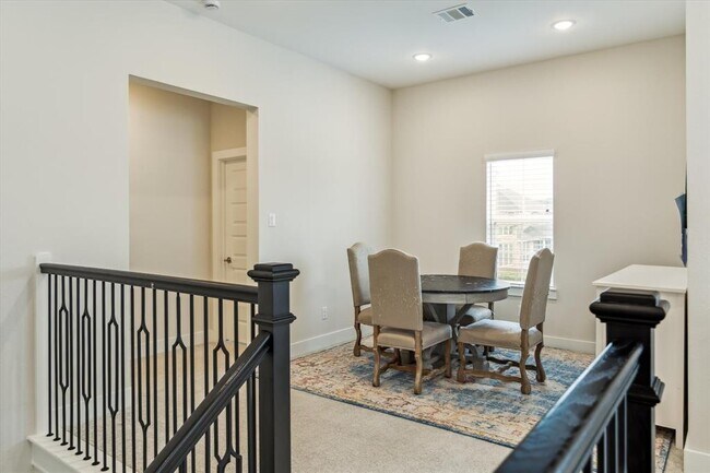 Building Photo - 14115 Garibaldi Dr