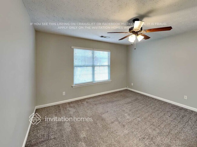 Building Photo - 428 Crested View Dr