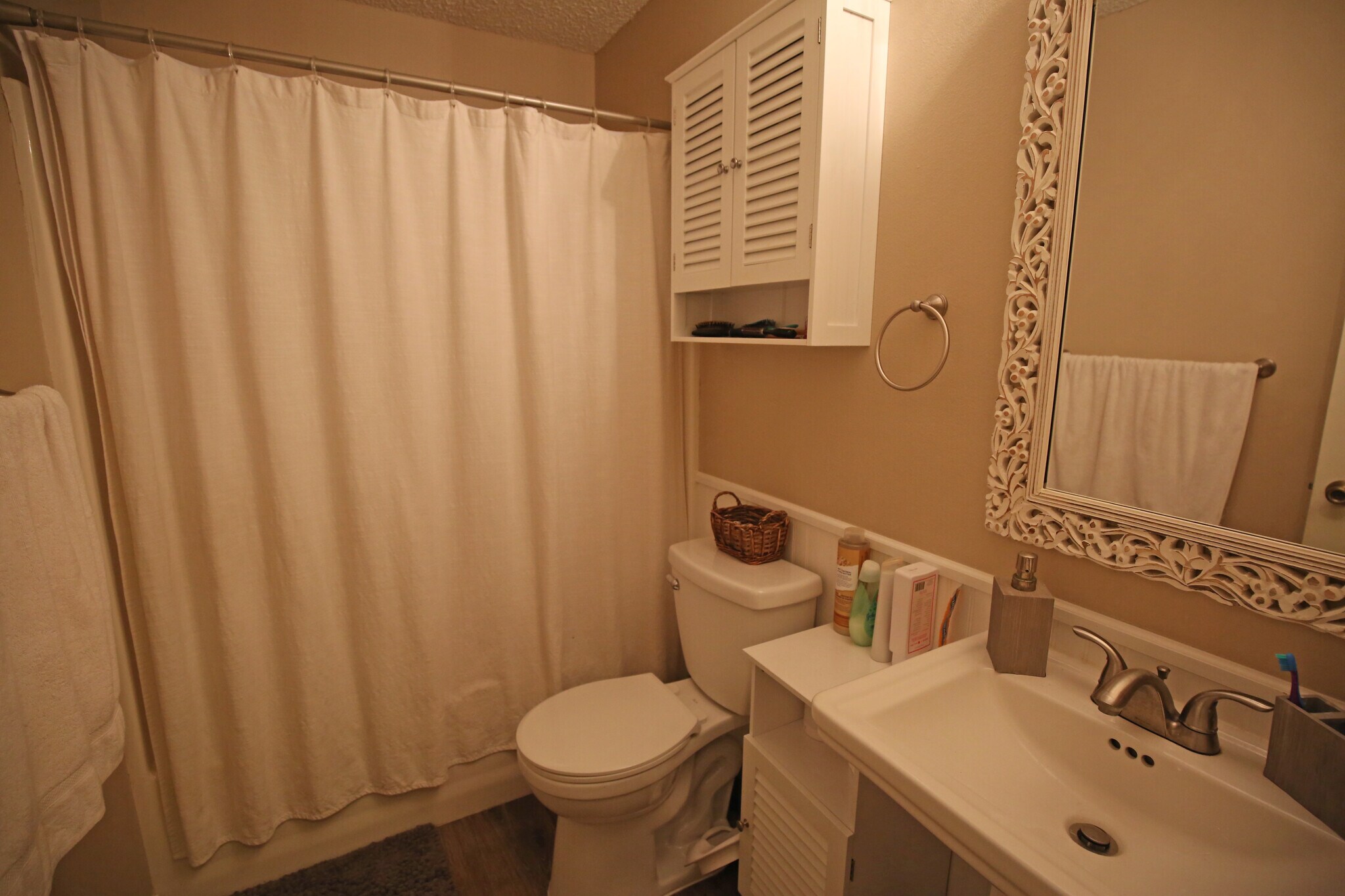 Guest bath - 704 Tom Temple Dr