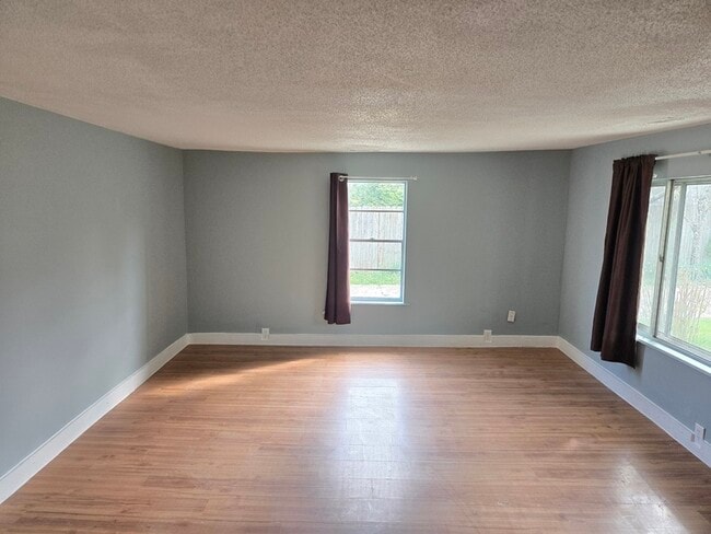 Building Photo - 1007 Olsen Ave