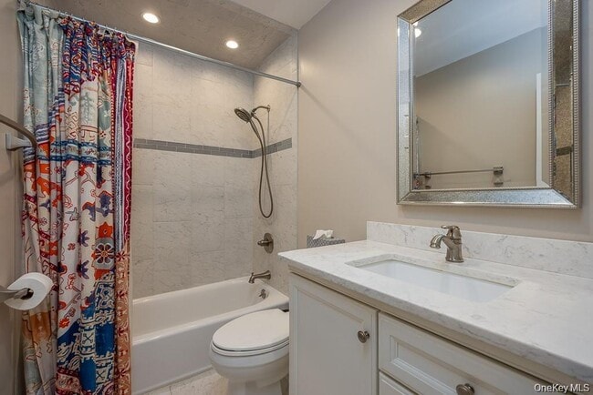 Building Photo - 8 Durant Rd