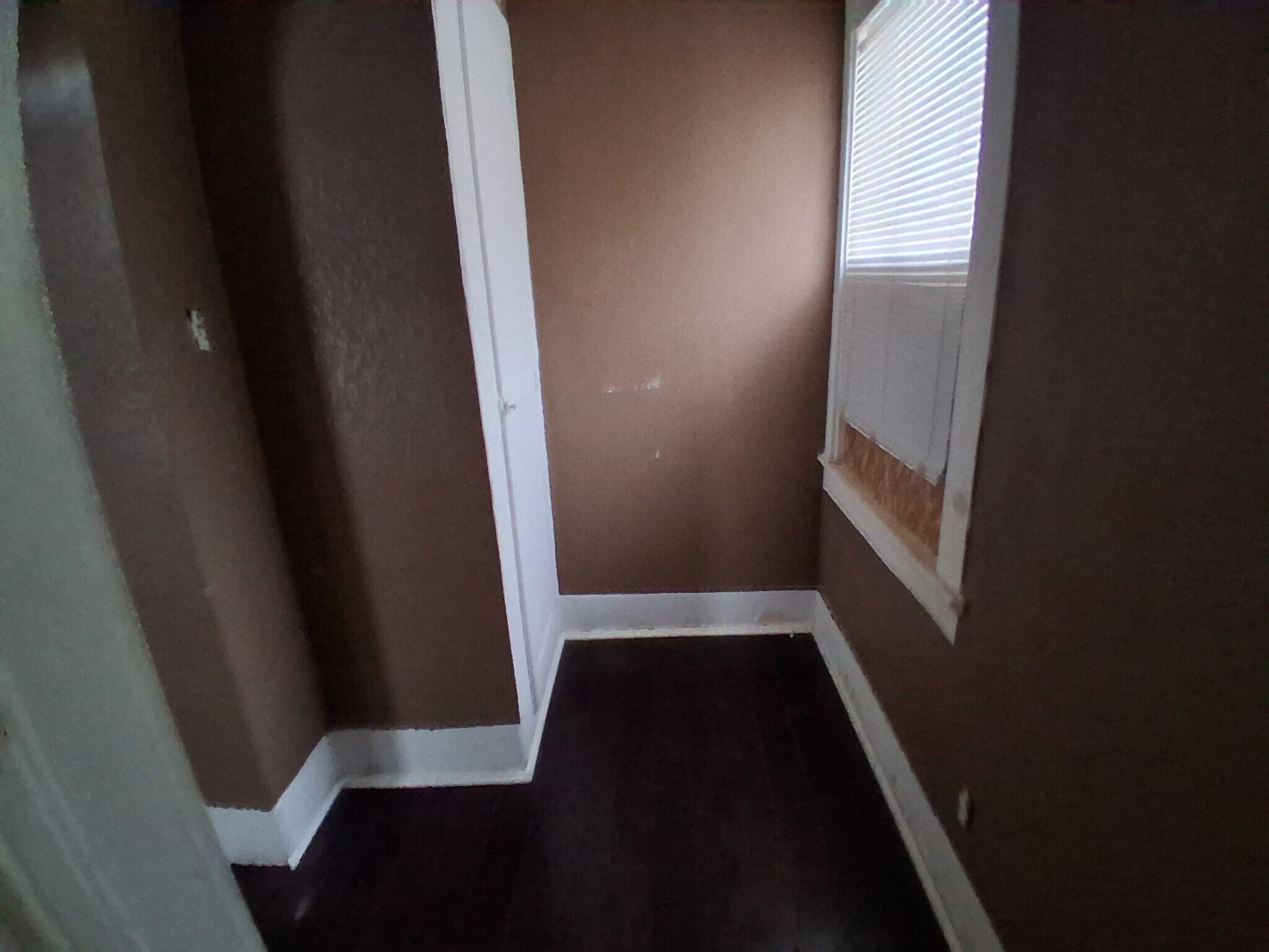 Building Photo - 1729 N Woodford St