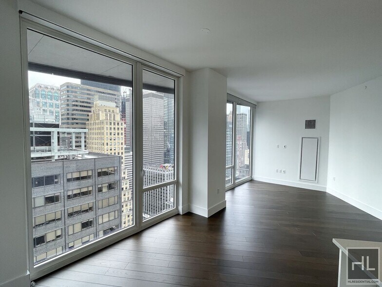 Building Photo - East 44th Street