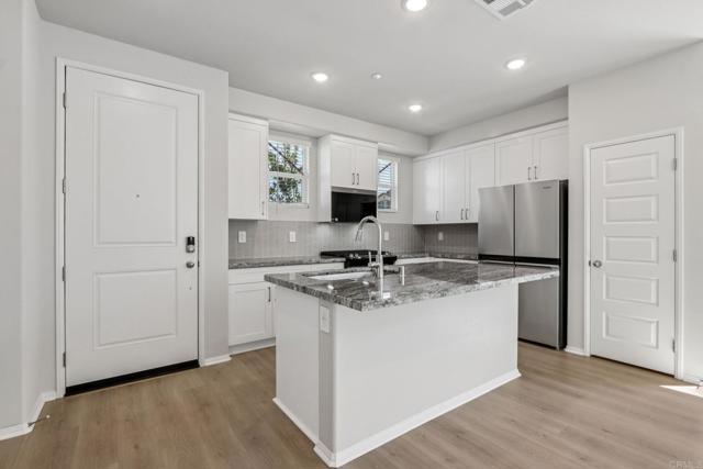 Building Photo - 28485 Via Rioja