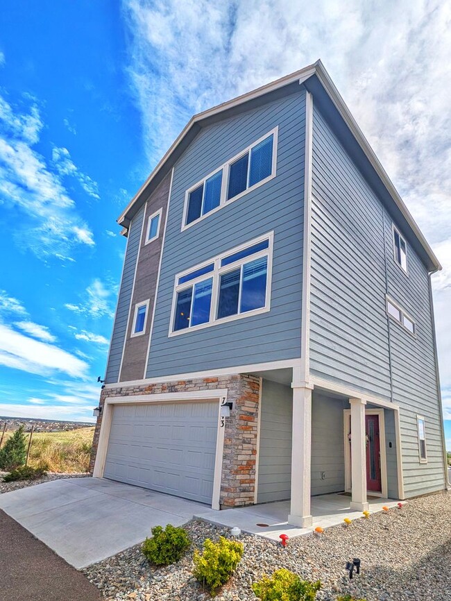 Building Photo - 7443 Gorgeted Quail Grv