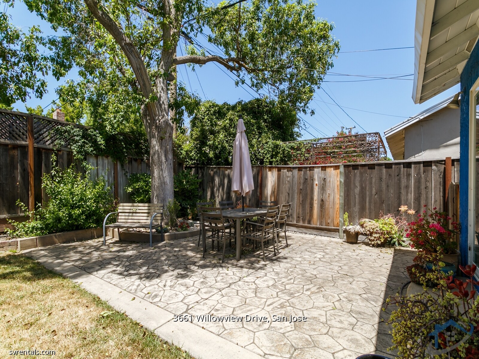 Building Photo - 3661 Willowview Dr