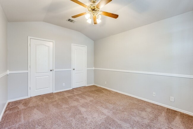 Building Photo - 3-BEDROOM HOME IN GATED COMMUNITY