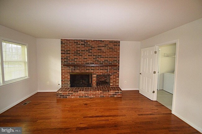 Building Photo - 13145 Melville Ln
