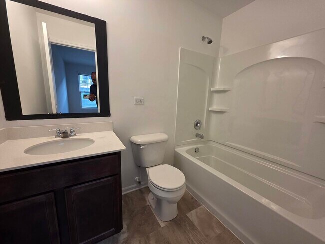 Building Photo - 4219 Chelsea Mnr Cir