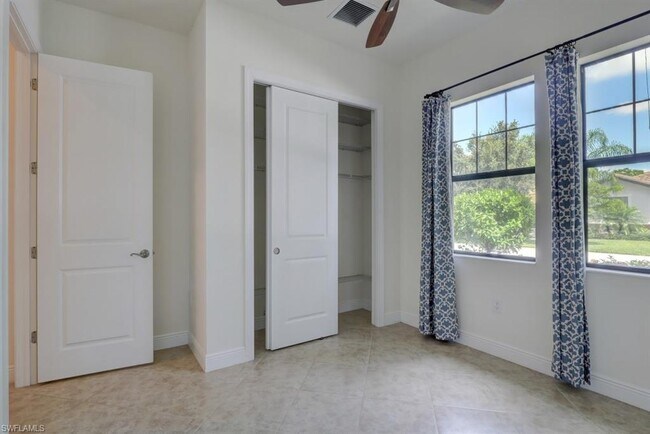 Building Photo - 12762 Fairington Way